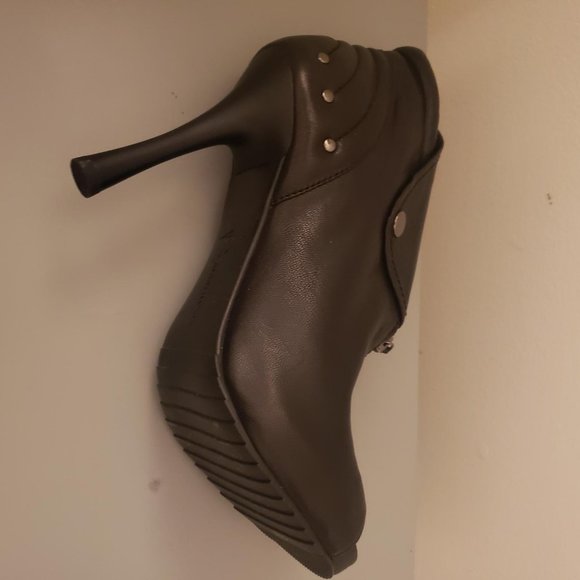 Booties - Picture 8 of 8